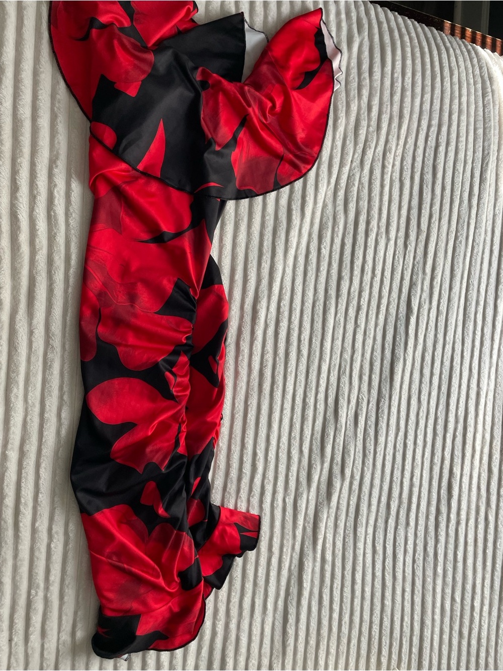 SHEIN Black and Red Satin Floral Wrap Scarf